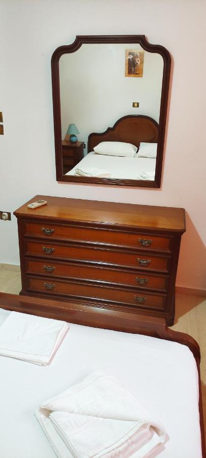 Fouli Studios & Apartments Rethymno  Bagian luar foto